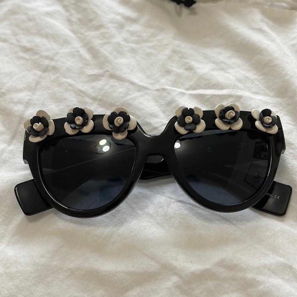 Handmade Black Flower Sunglasses